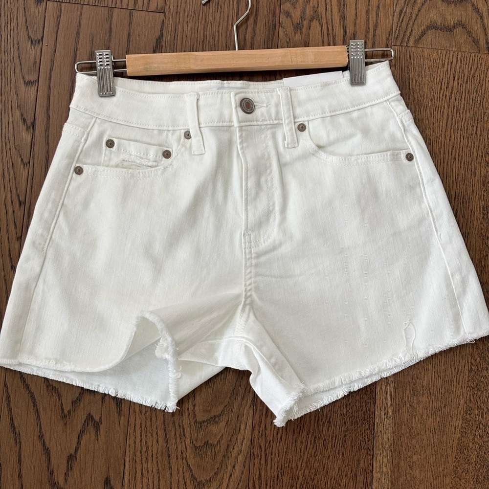 Zenana Outfitters White High-Waisted Jean Shorts Distressed